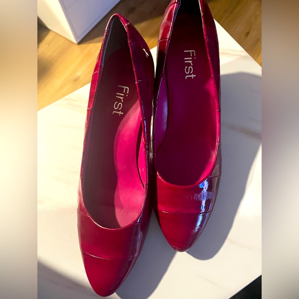 VGC First pink heel shoes 7 B